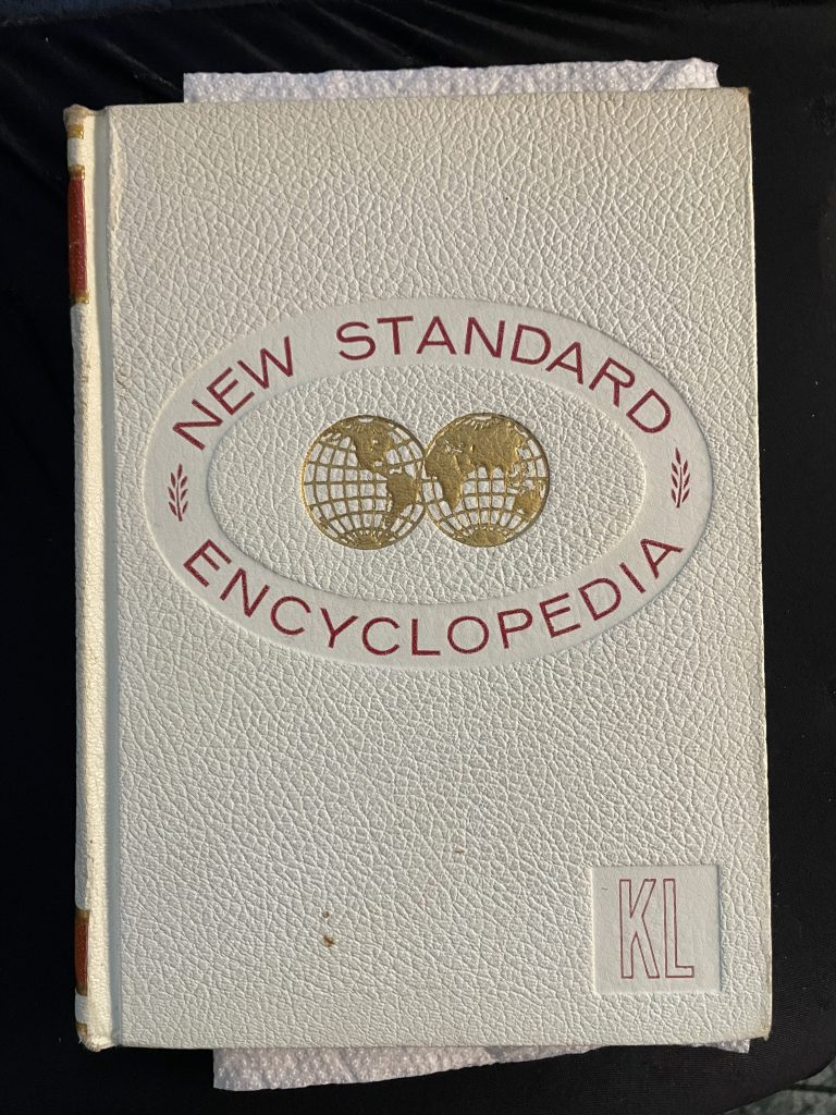 The K-L volume of the New Standard Encyclopedia from the mid-20th century.